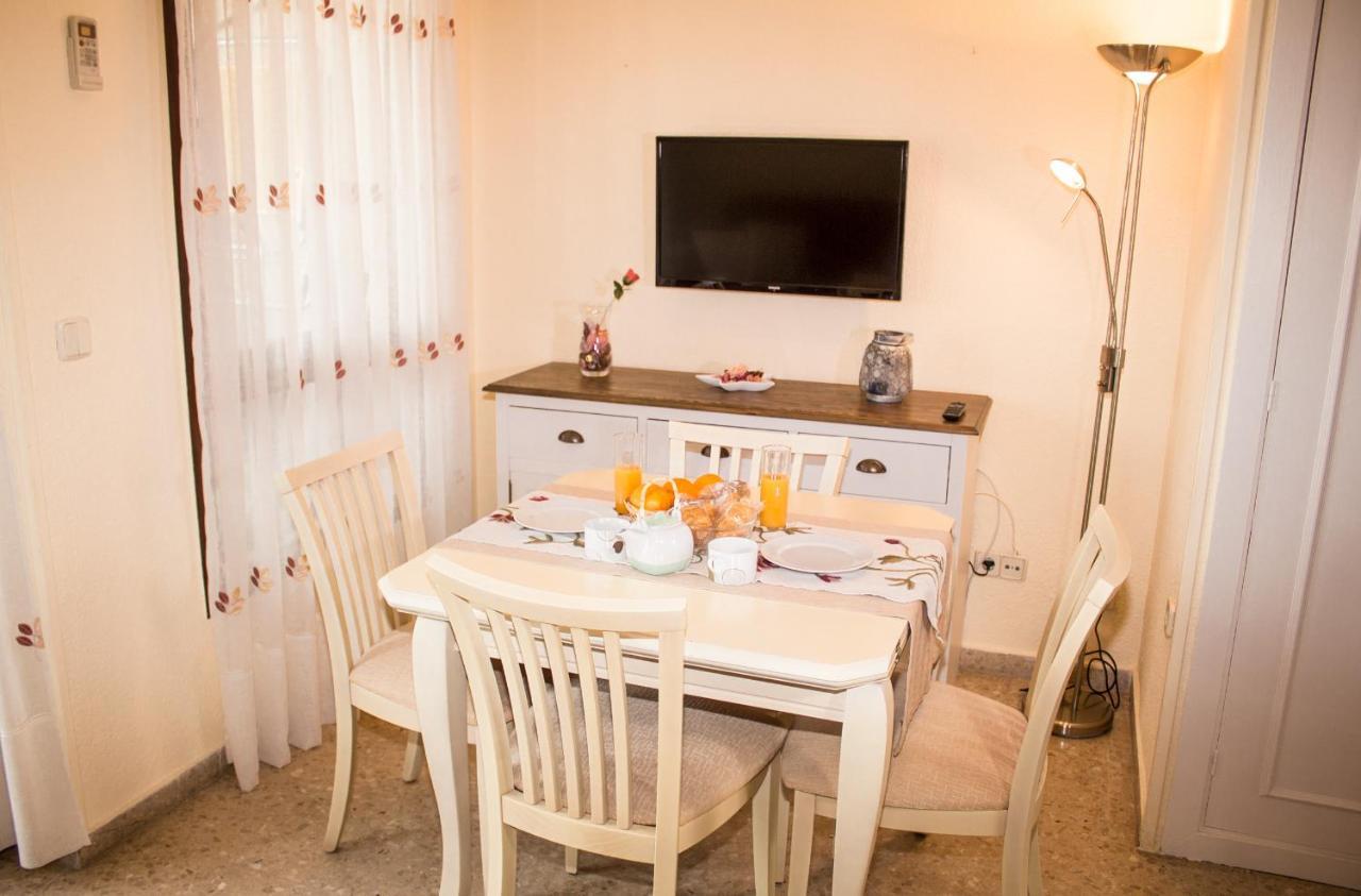 Aloha Playa Apartment With Ocean Views And Pools 베날마데나코스타 외부 사진